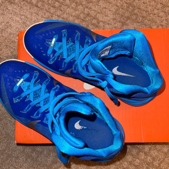 Nike Hyperdunk - Picture 6 of 10